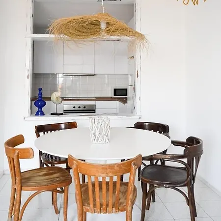 Central Town Family House By Rentalfue Appartement