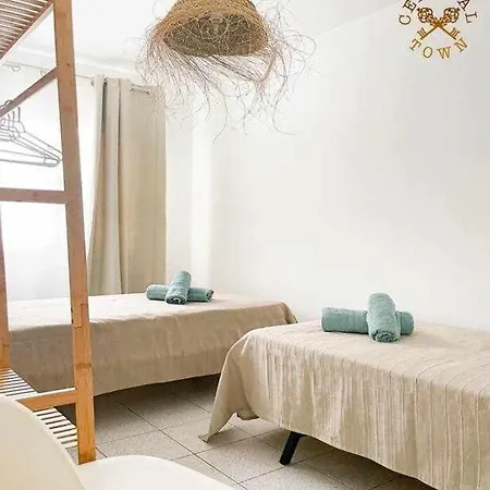 Appartement Central Town Family House By Rentalfue